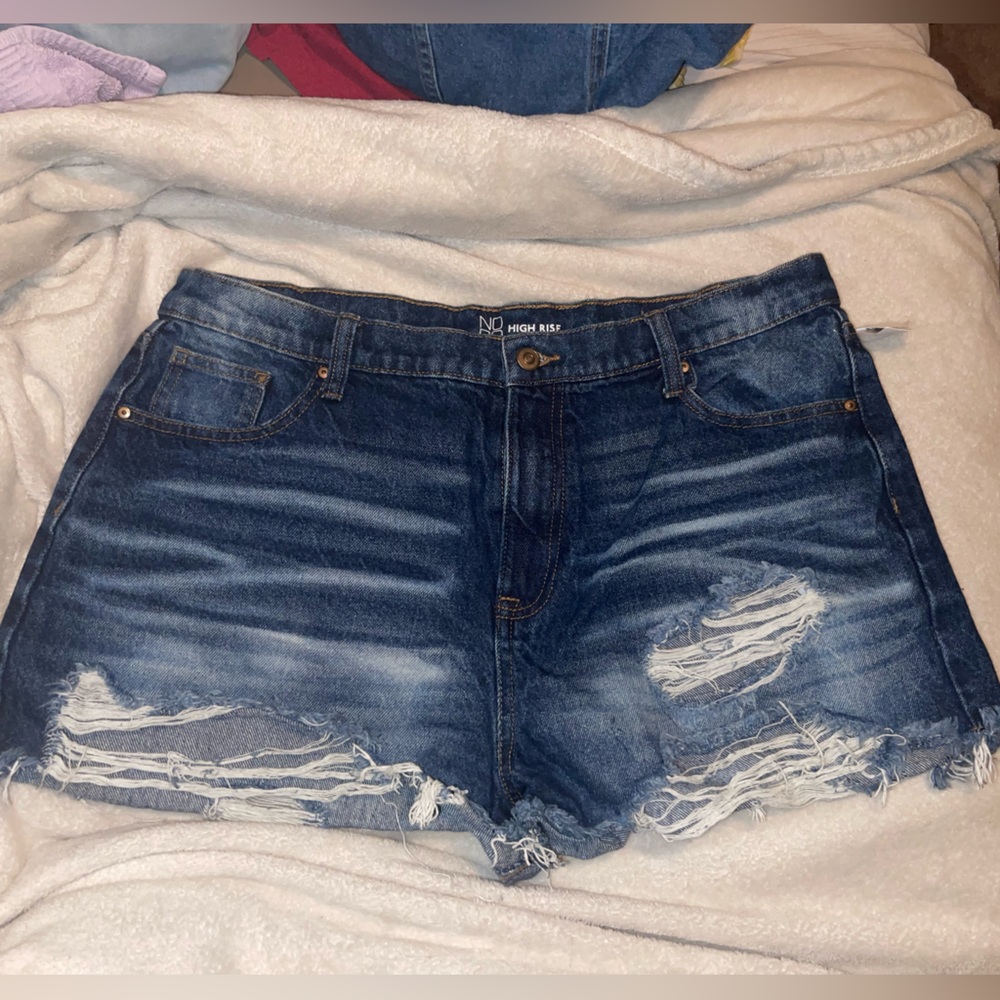 No Boundaries/ WB Shorts size 16/17 HIGH RISE